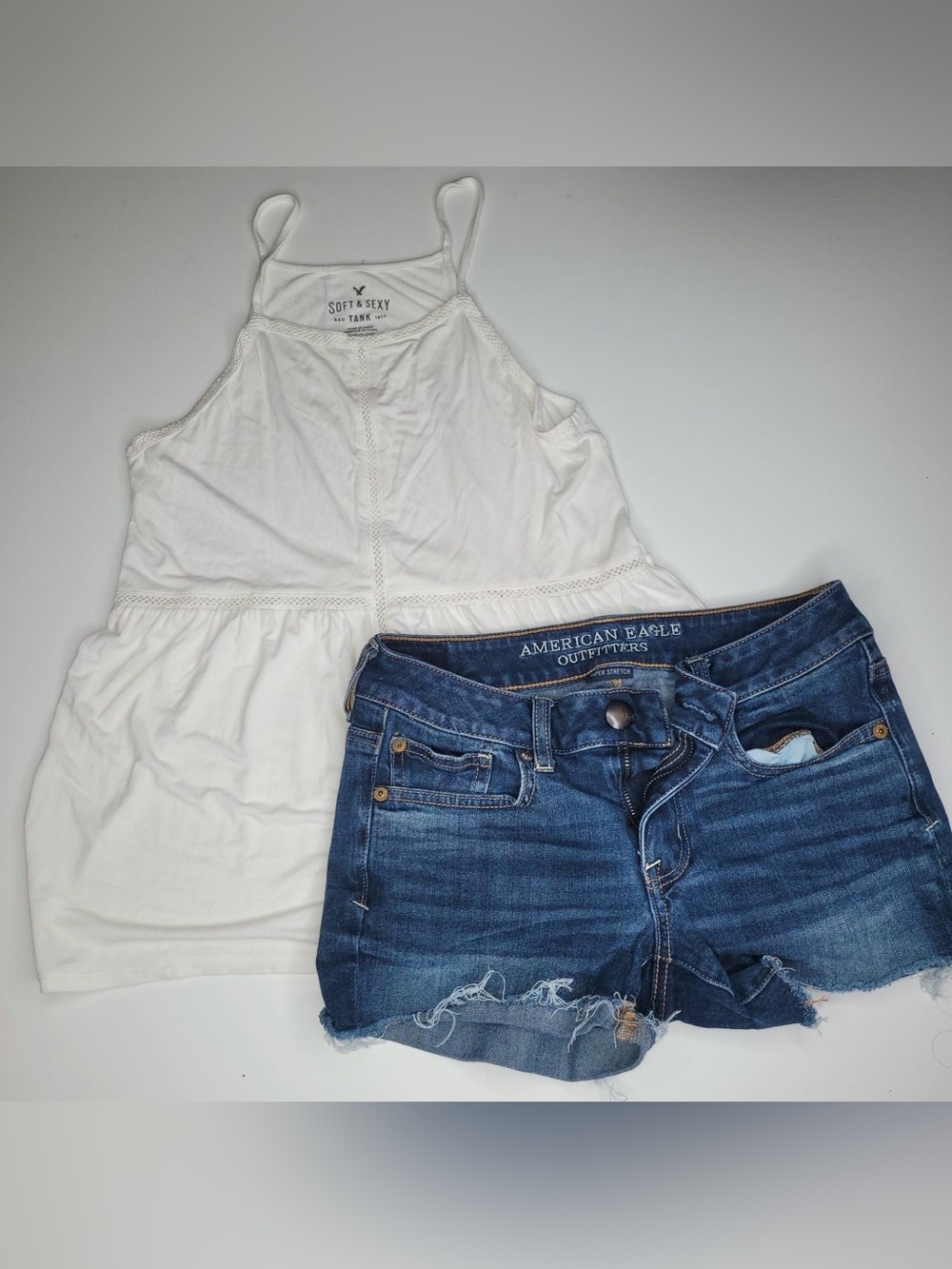 American Eagle Outfit Bundle XS Top + Size 2 Denim Shorts Shortie Stretch